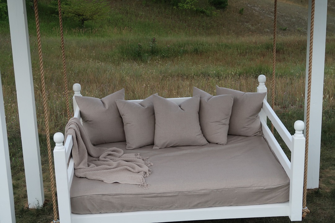 Daybed seating area