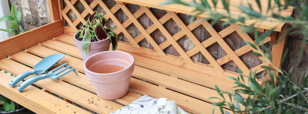 How to Build a DIY Potting Bench