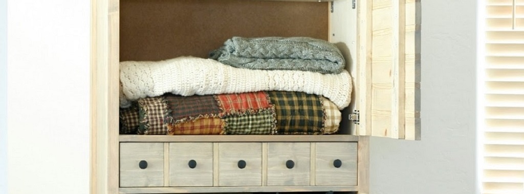 DIY Linen Cabinet