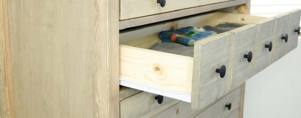 Middle Faux Drawers from DIY Linen Closet Build