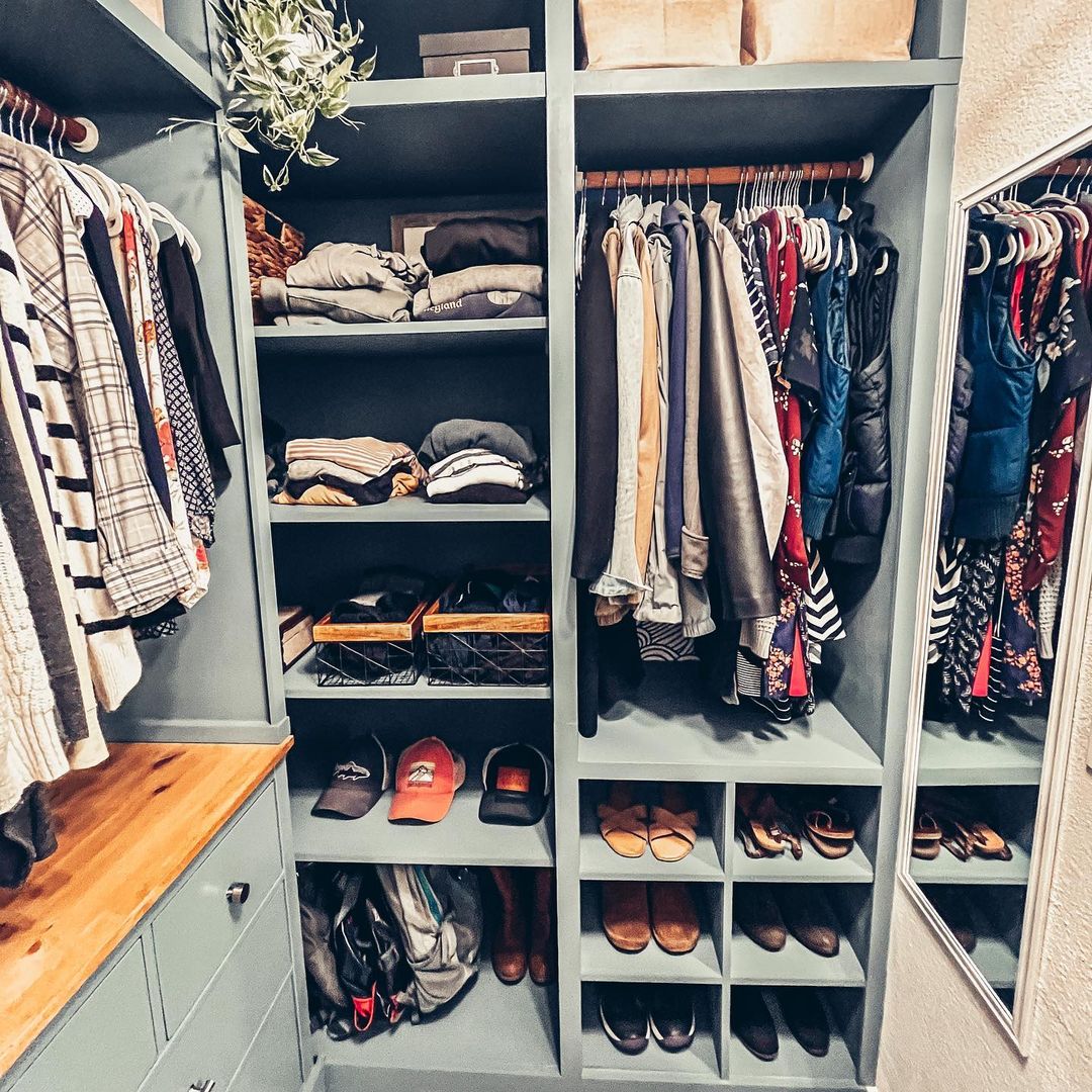 New DIY Closet: built-in shelving and shoe space