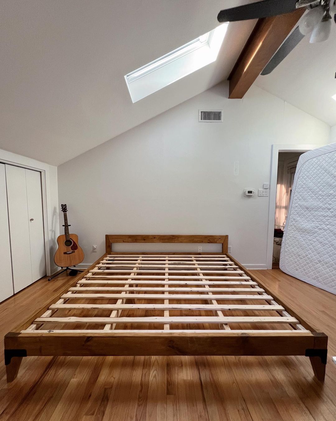 Bedframe assembled with slats exposed