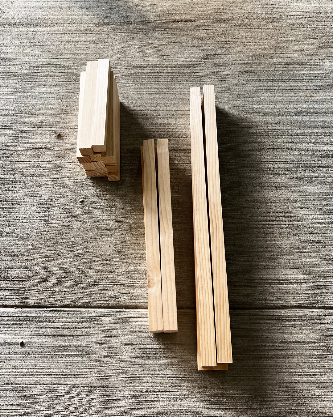 Cut wood for the DIY countertop bar stools