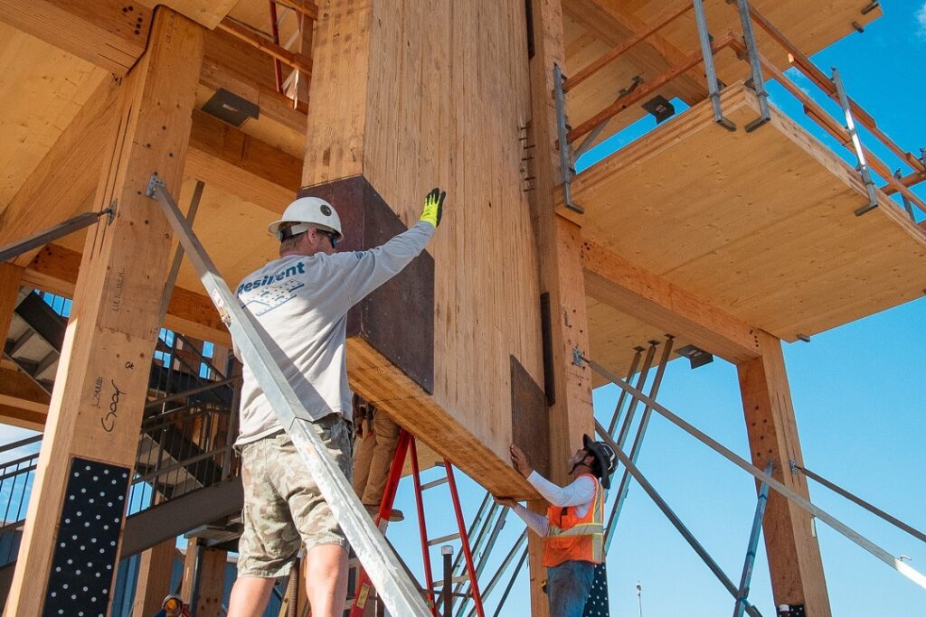 Close Up of UCSD Jacobs School Installing Rocking Walls Credit: David Baillot/University of California San Diego