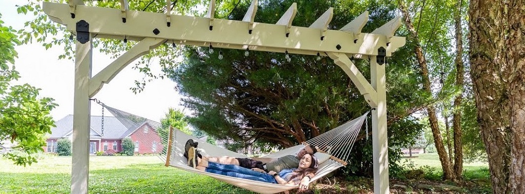 DIY a Hammock Stand That Doubles As an Outdoor Movie Screen