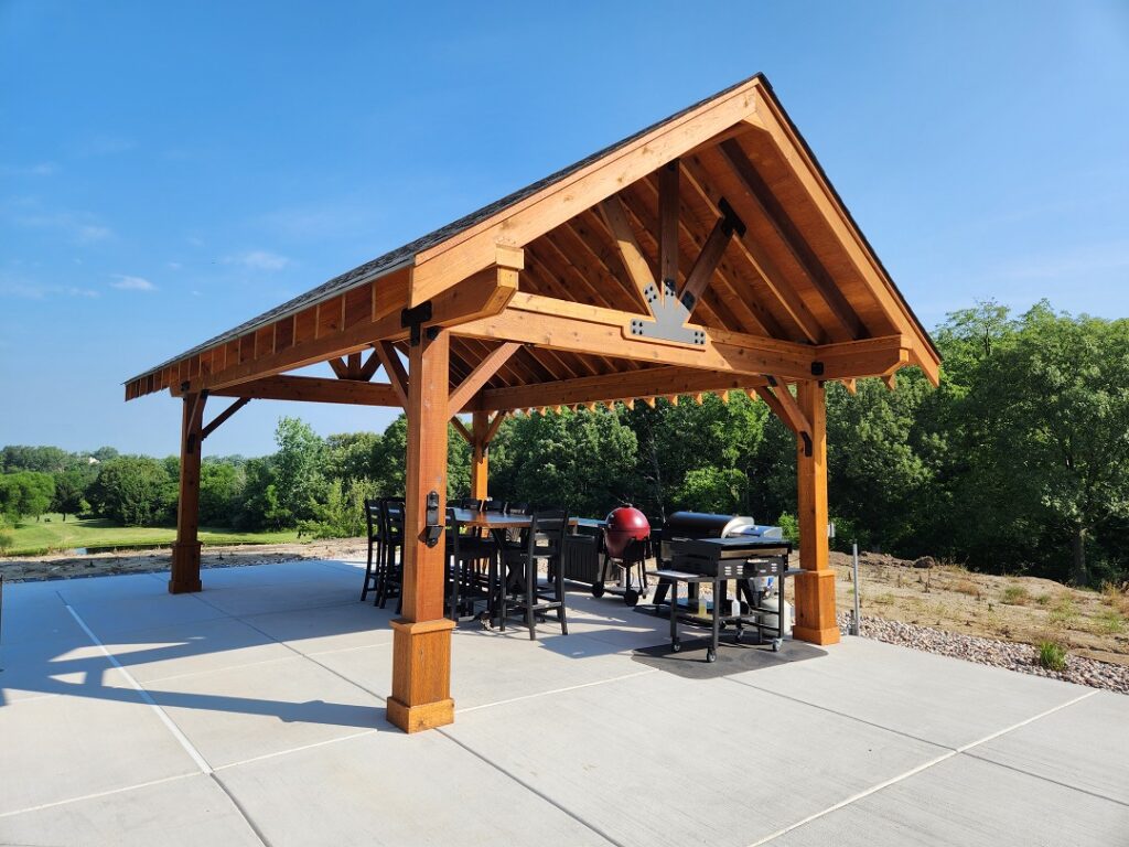 Joel's pergola completed with a new bar table