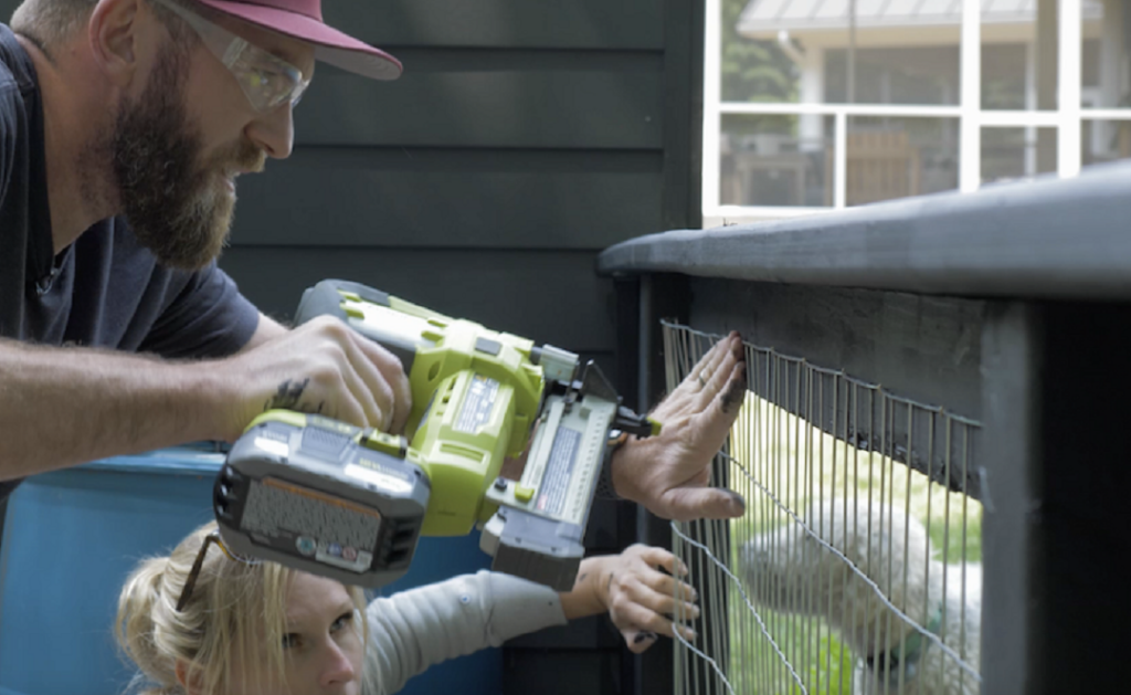 Adding the wiring meshing to the fence