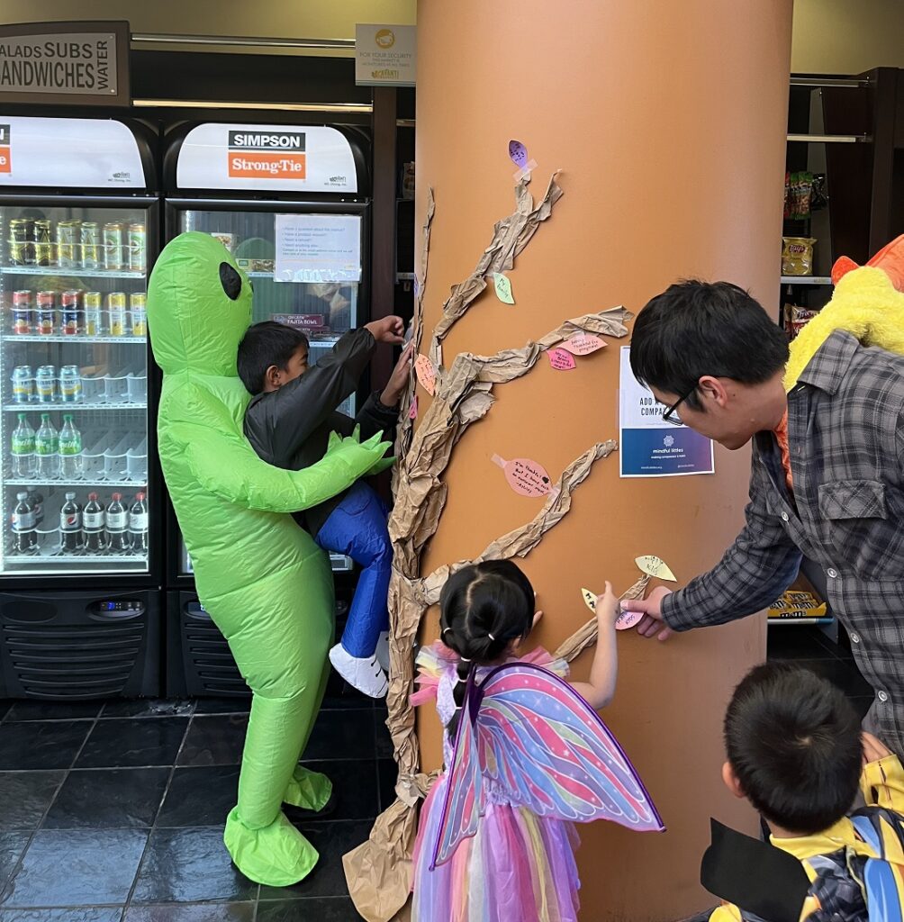 Adding leaves to the tree with what you're thankful for