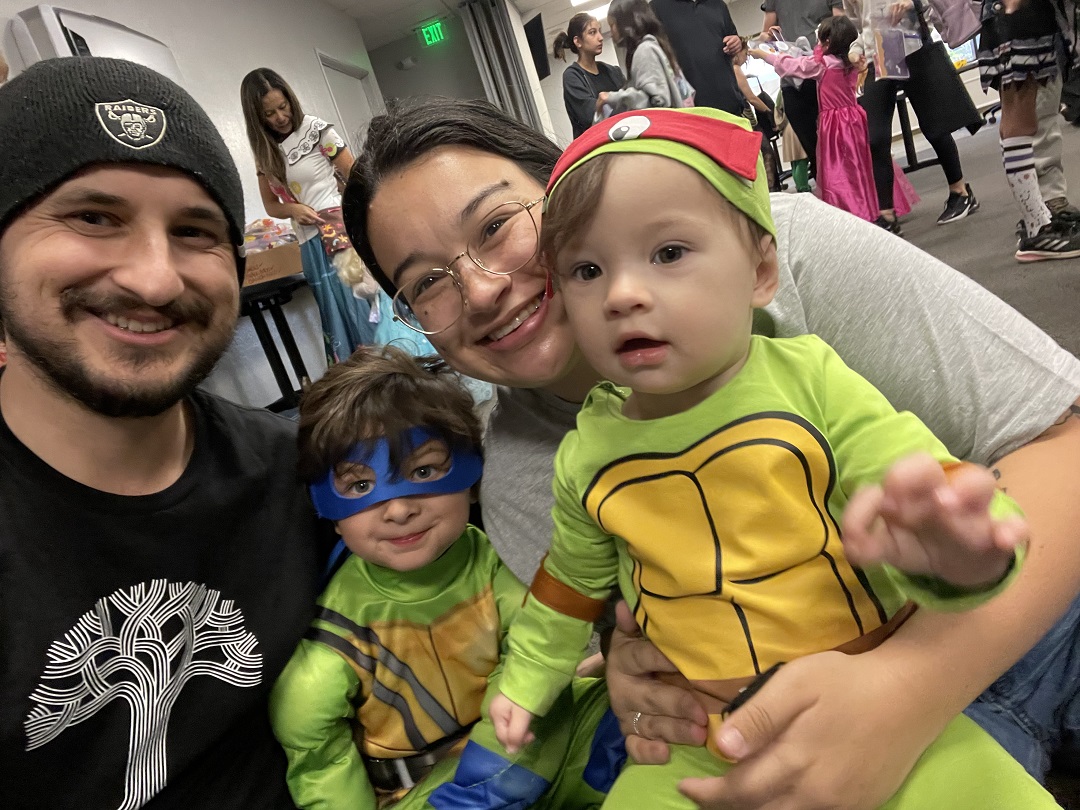 Jade Spadoni's family enjoying the SImpson Strong-Tie Halloween Event
